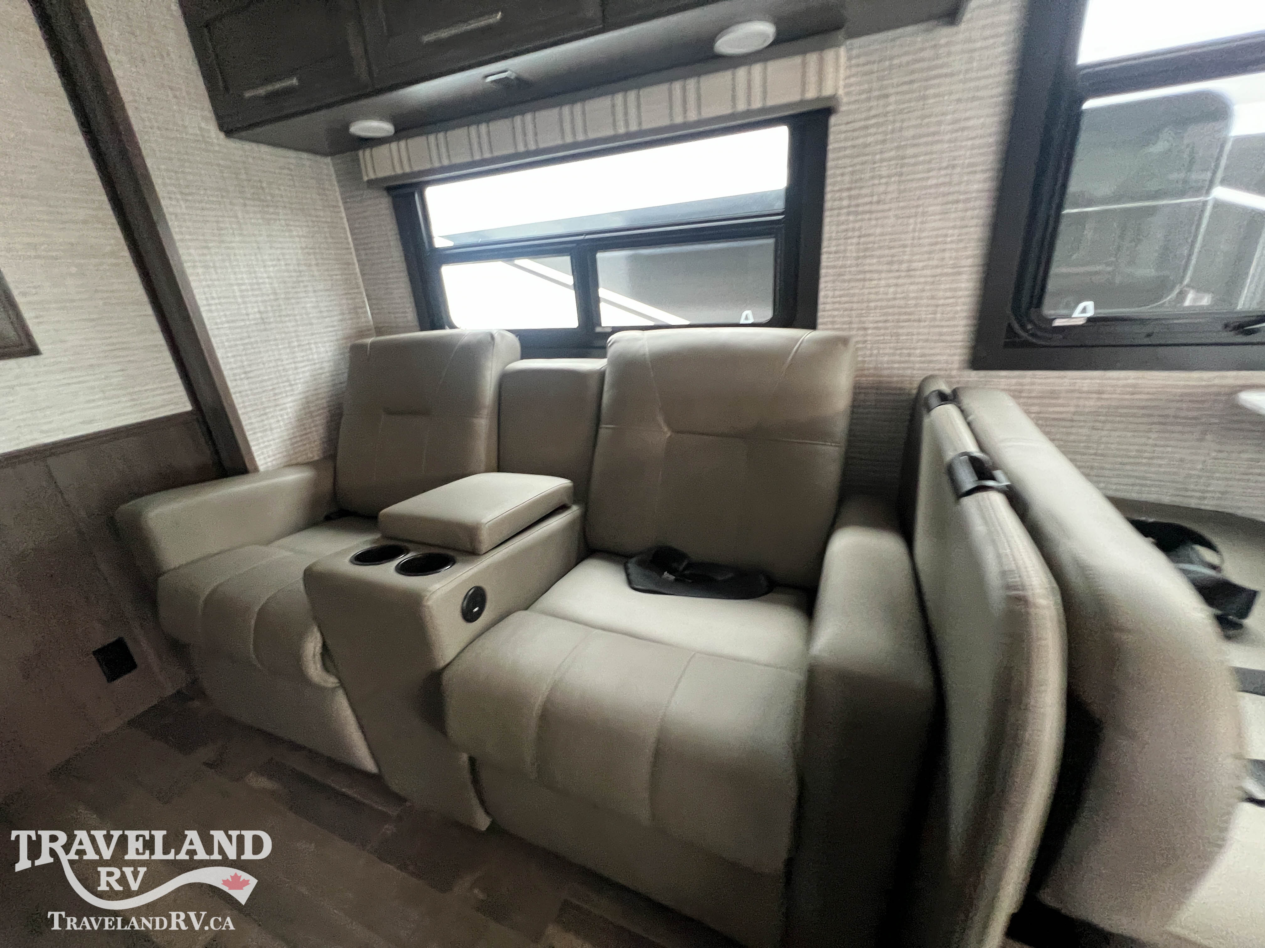 2025 Jayco Greyhawk 30Z - Image 11