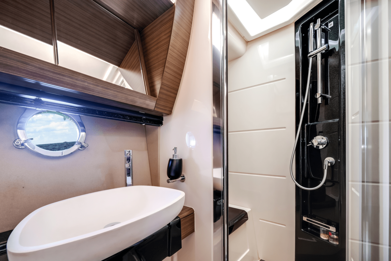 2017 Azimut 55S - Image 33