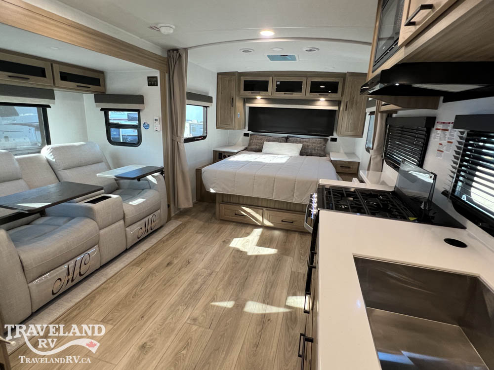 2027 Forest River Rockwood Mini Lite 2205S - Image 3