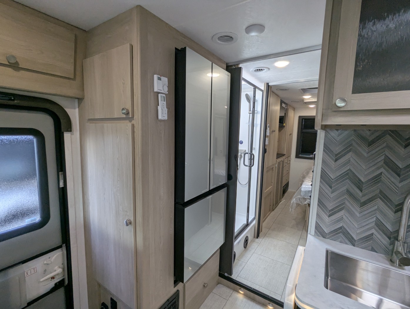 2026 Coachmen Entourage 330DS - Image 17