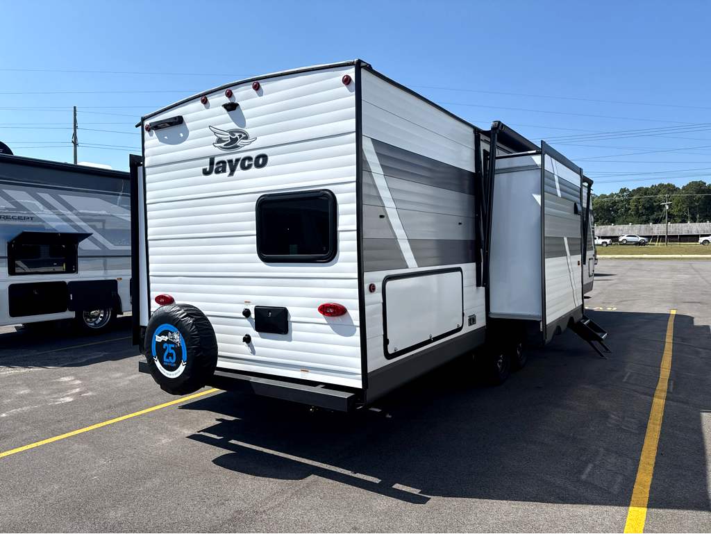 2027 JAYCO JAY FLIGHT 333BTS - Image 4