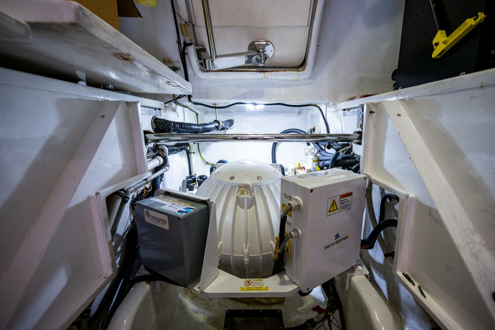 2013 Marlow Explorer Enclosed Bridge (CB) - Image 24