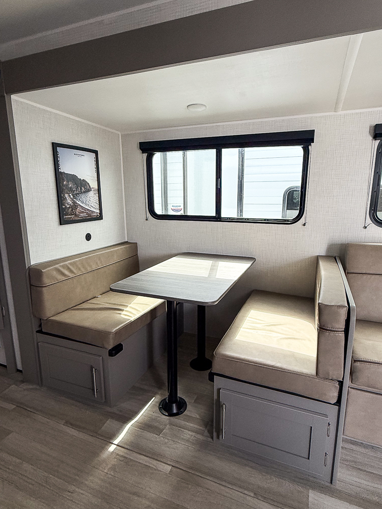 2027 Keystone Hideout 288BRS - Image 24