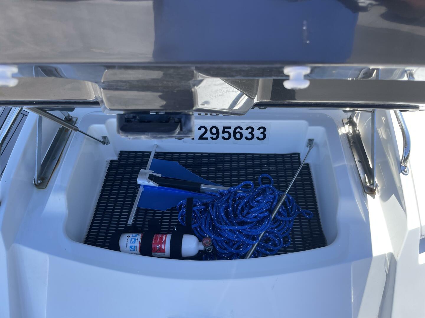 2019 Monterey 328SS - Image 13