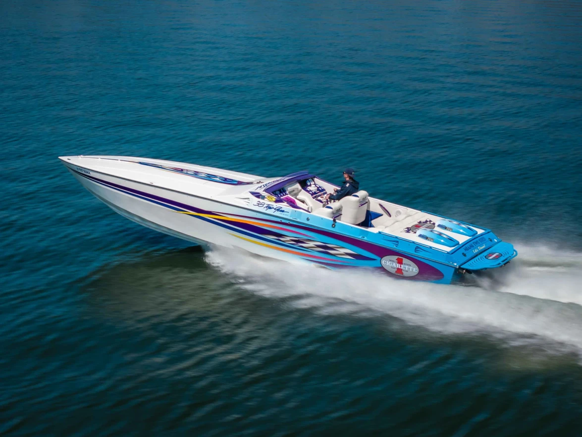 2000 Cigarette 38 Top Gun - Image 1