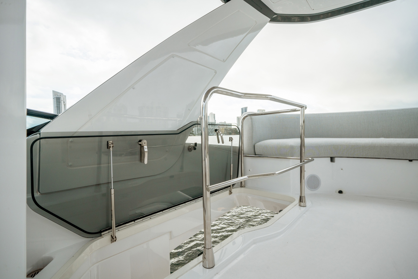 2023 Azimut 53 FLY Base - Image 53