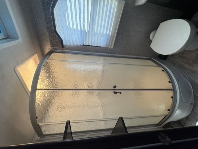 2018 HEARTLAND RV NORTH TRAIL 22FBS - Image 23