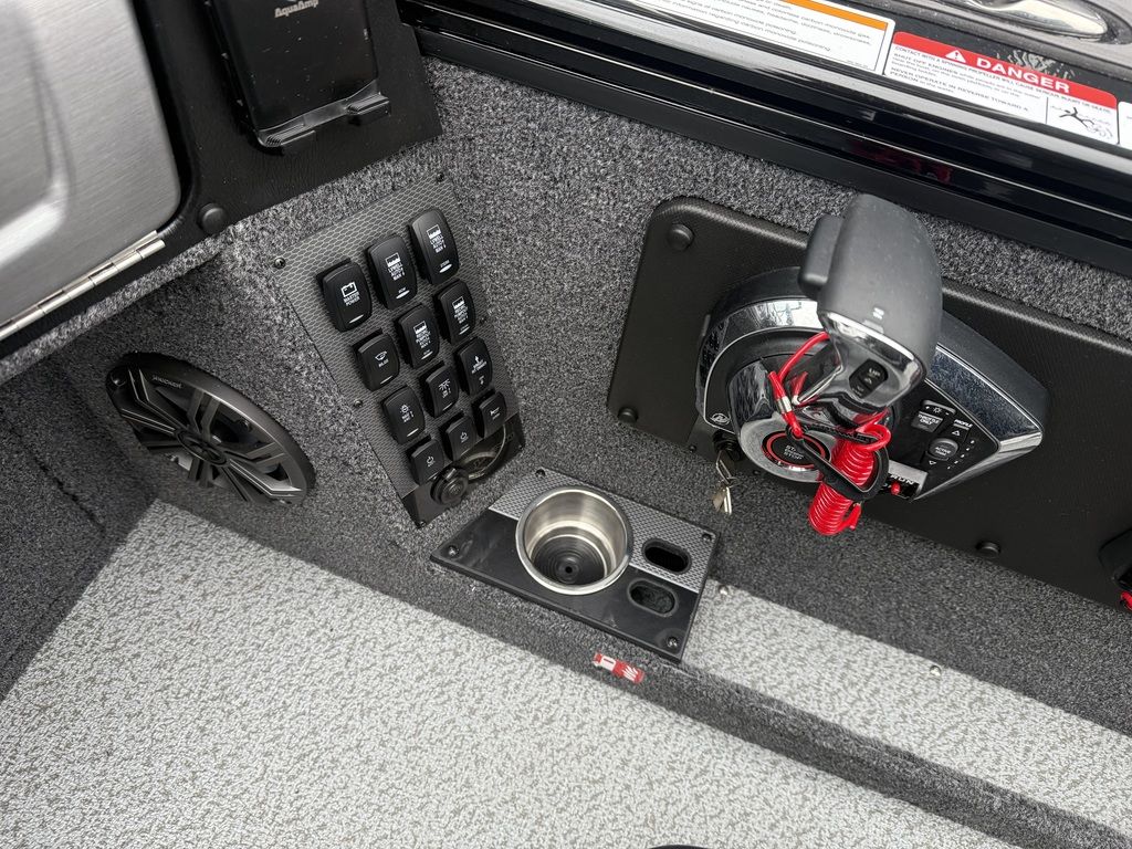 2026 Lund 2075 Pro-V Sport - Image 21