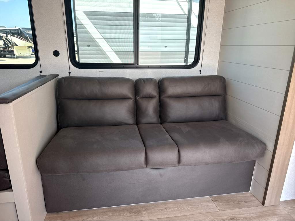 2027 Jayco Jay Flight SLX 261BHS - Image 14