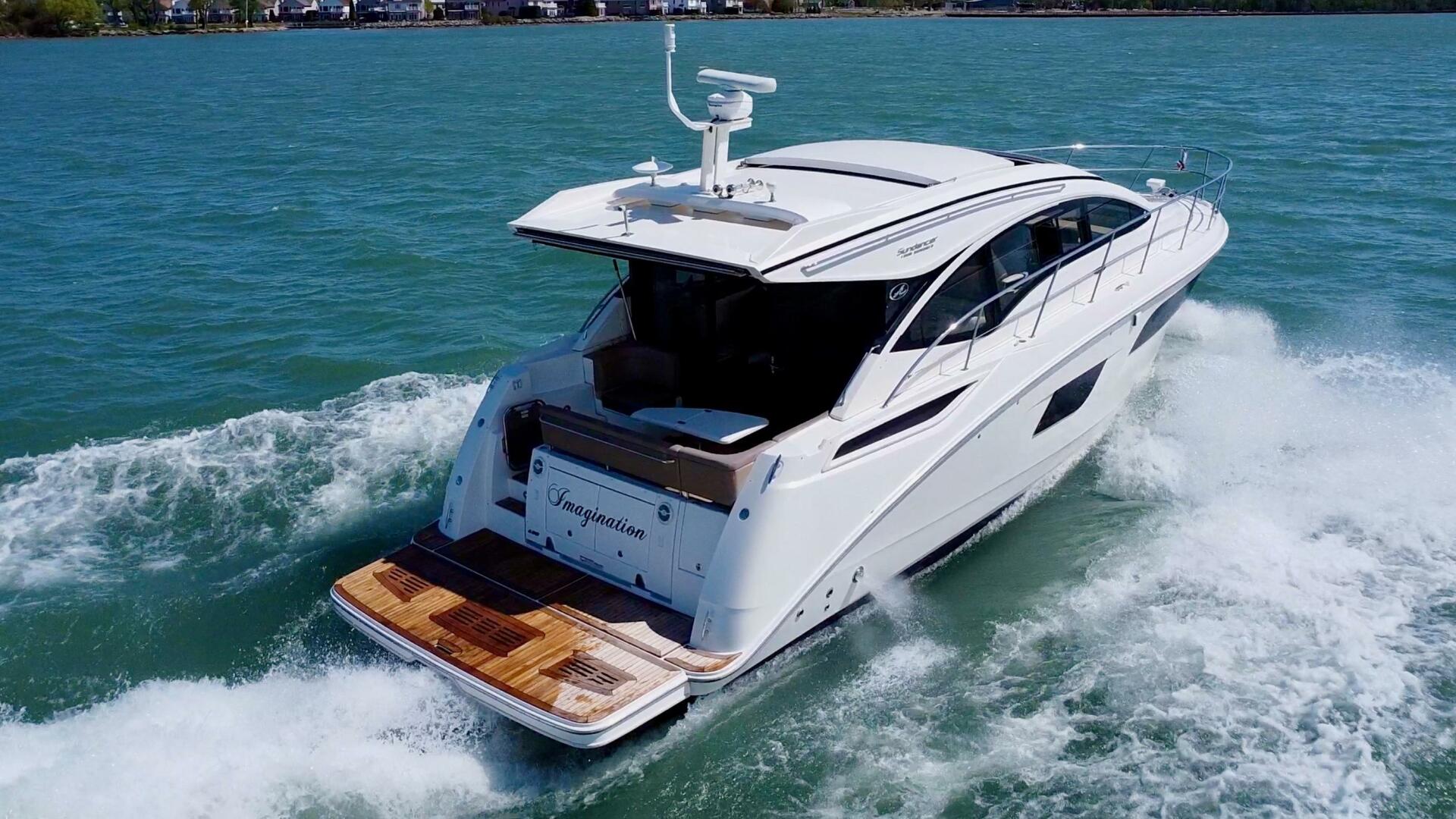 2017 Sea Ray 400 Sundancer - Image 7
