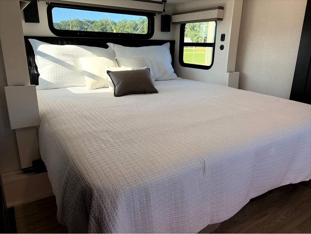 2027 JAYCO PINNACLE 39FBRL - Image 19