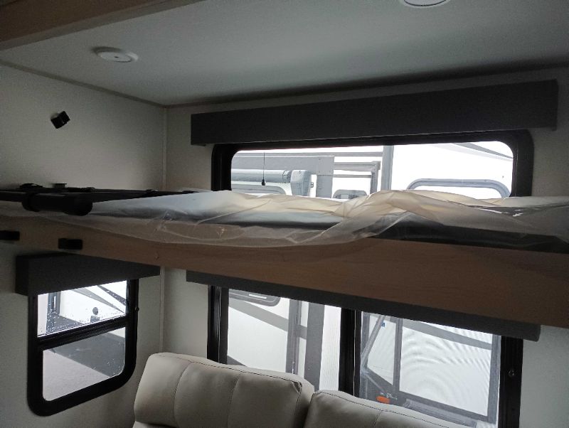 2025 Grand Design Solitude 388MBS - Image 15