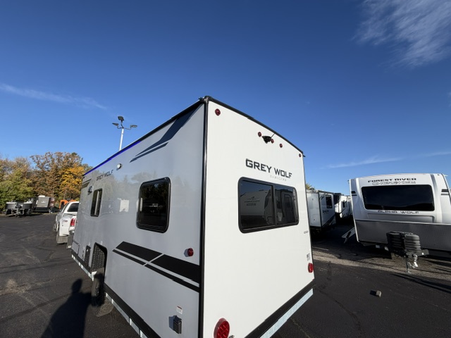 2027 CHEROKEE GREY WOLF 17TRH - Image 4