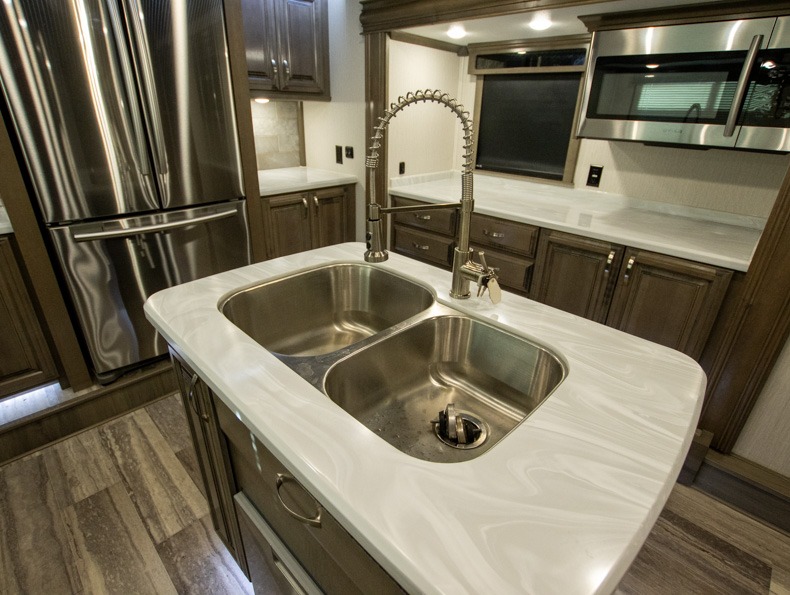 2020 Forest River RiverStone 39FKTH - Image 10