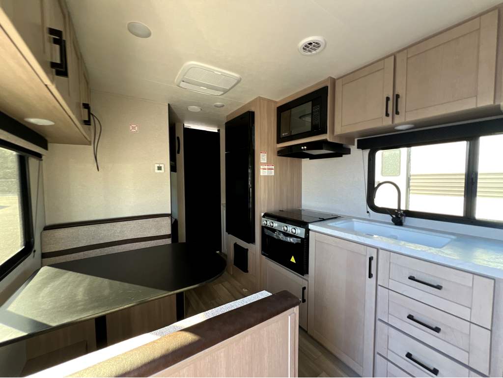 2026 HEARTLAND PROWLER 2000MB - Image 6
