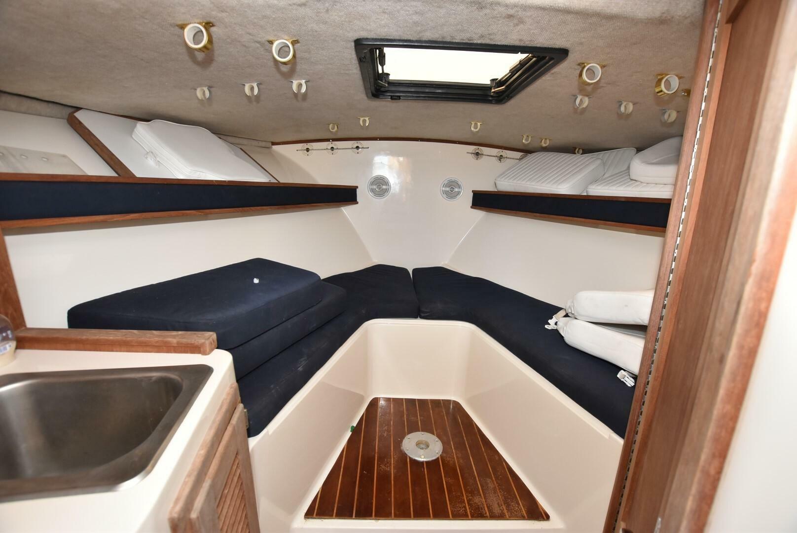 2001 Carolina Classic 28 Express Fisherman - Image 12