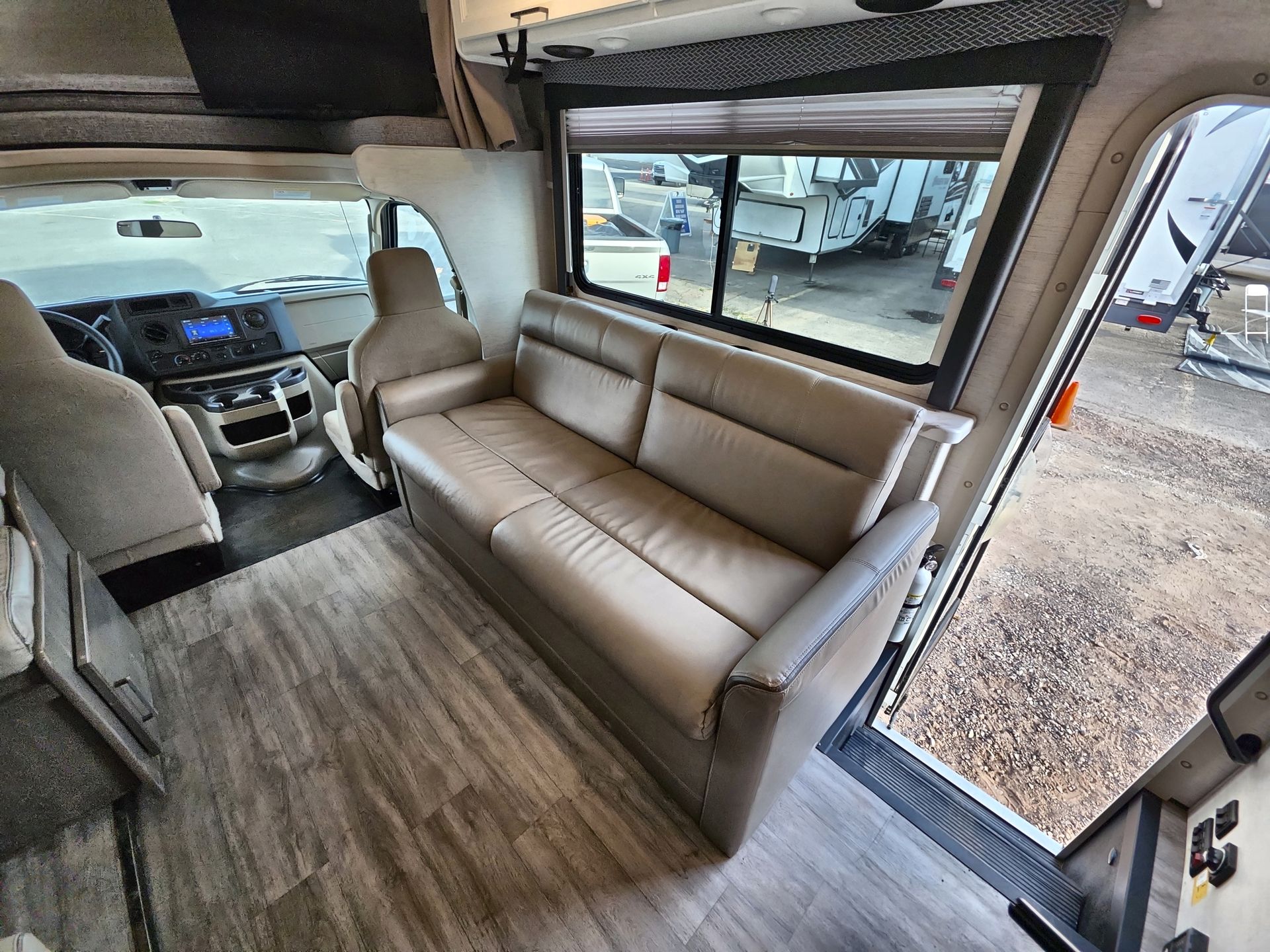 2025 Thor Motor Coach Four Winds 28Z - Image 18