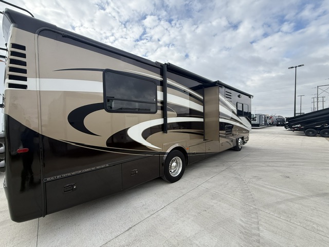 2013 Tiffin Allegro Breeze 32 BR - Image 4