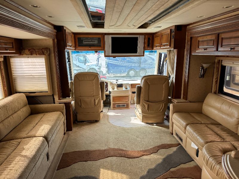 2004 Monaco Executive 40PBT - Image 25