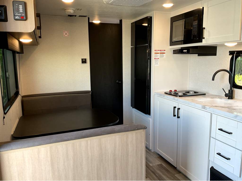 2026 JAYCO Jay Flight SLX 175 FQ - Image 21