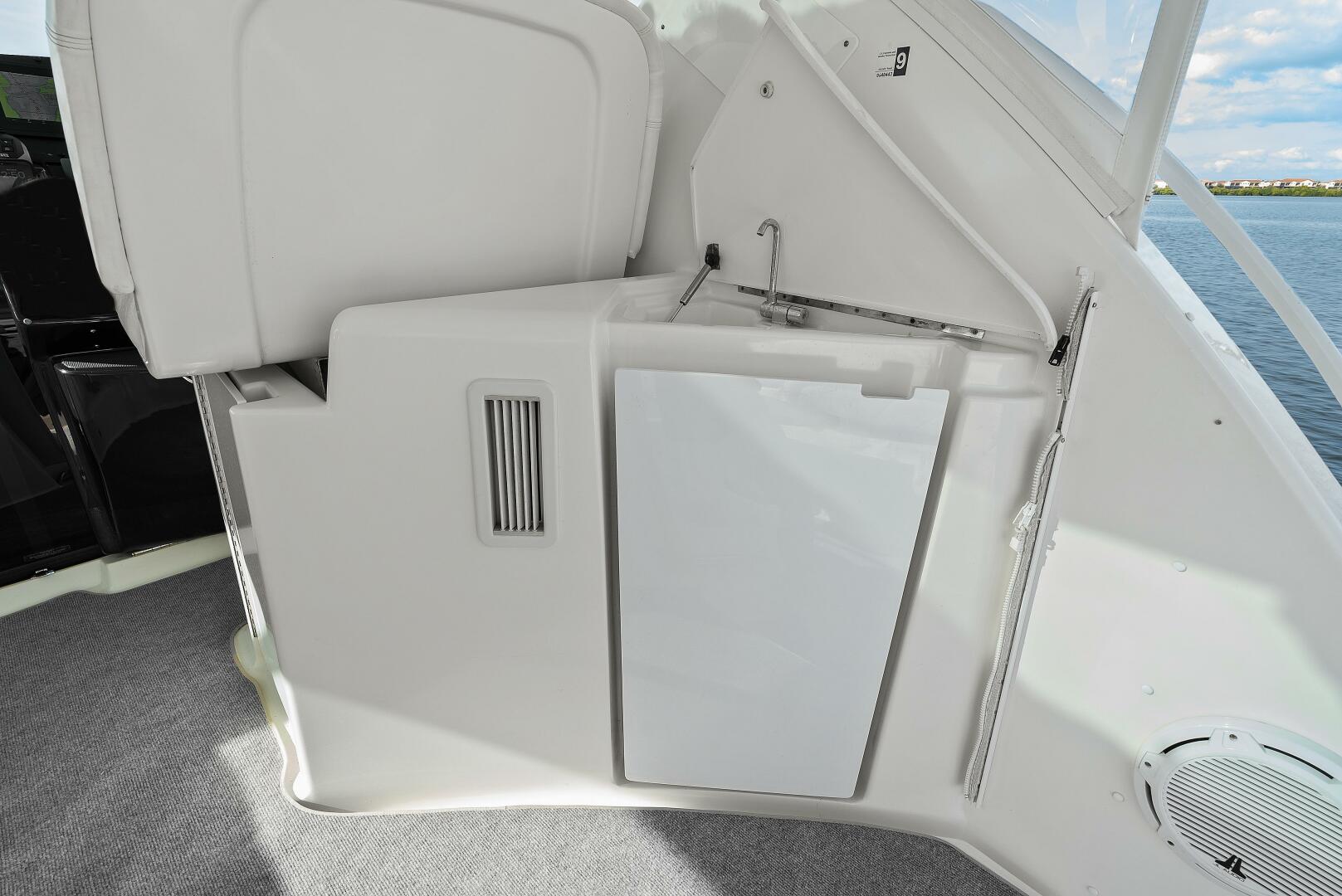 2007 Tiara Yachts 4300 Sovran - Image 12