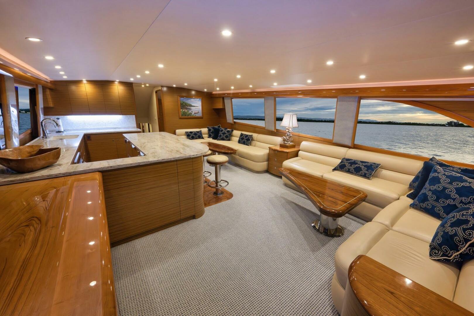 2012 Weaver - Image 8