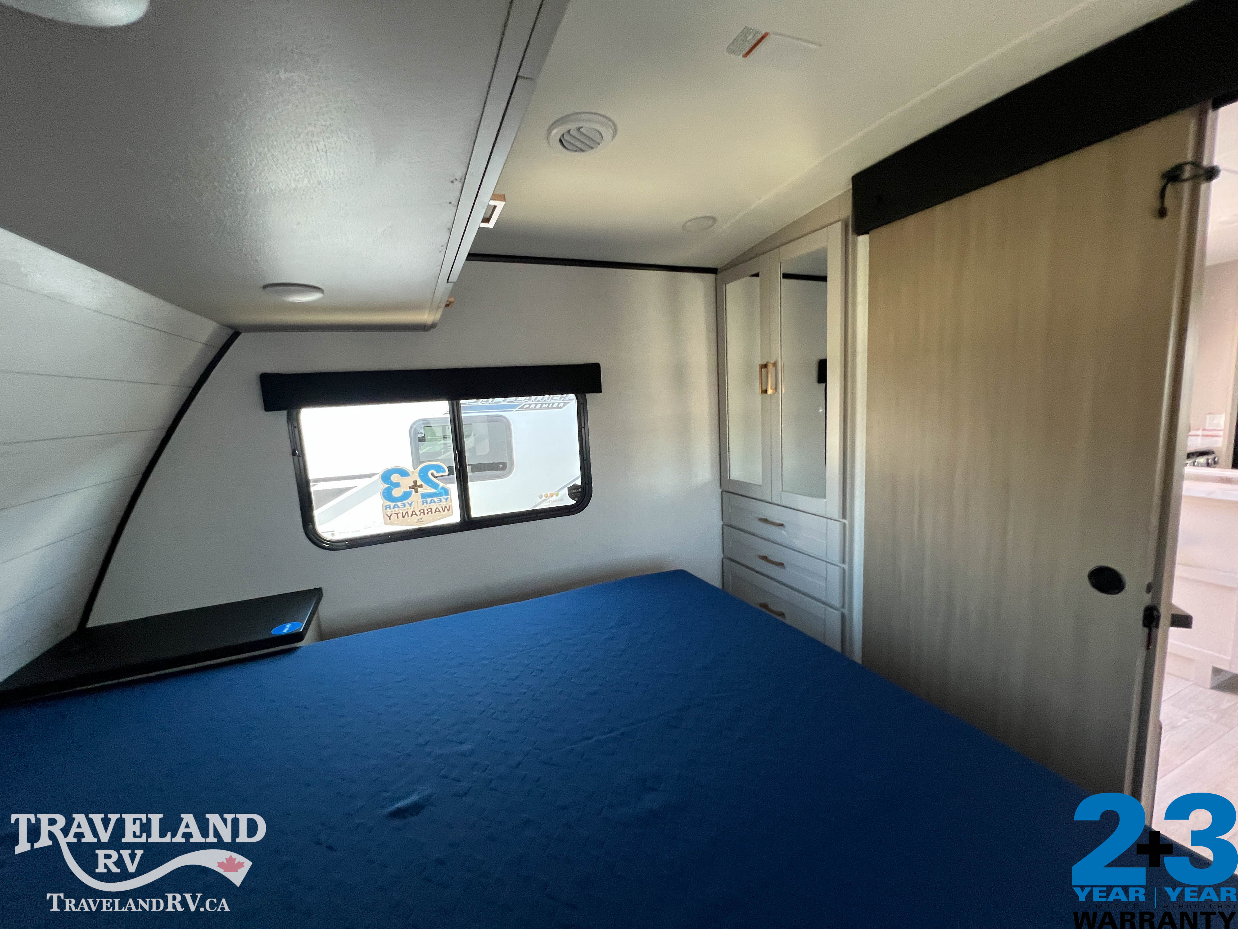 2027 Jayco Jay Feather 29BHB - Image 13