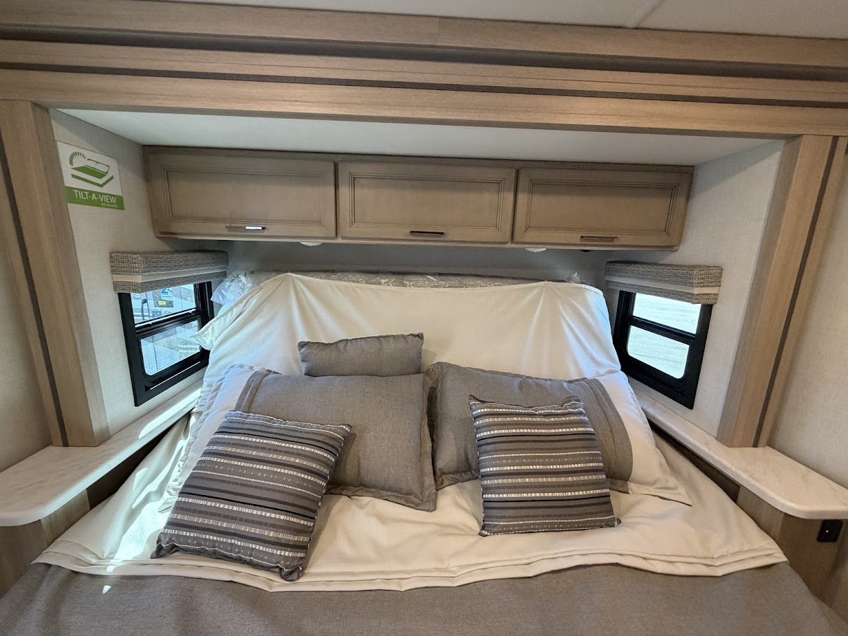 2027 THOR MOTOR COACH HURRICANE 36H - Image 41
