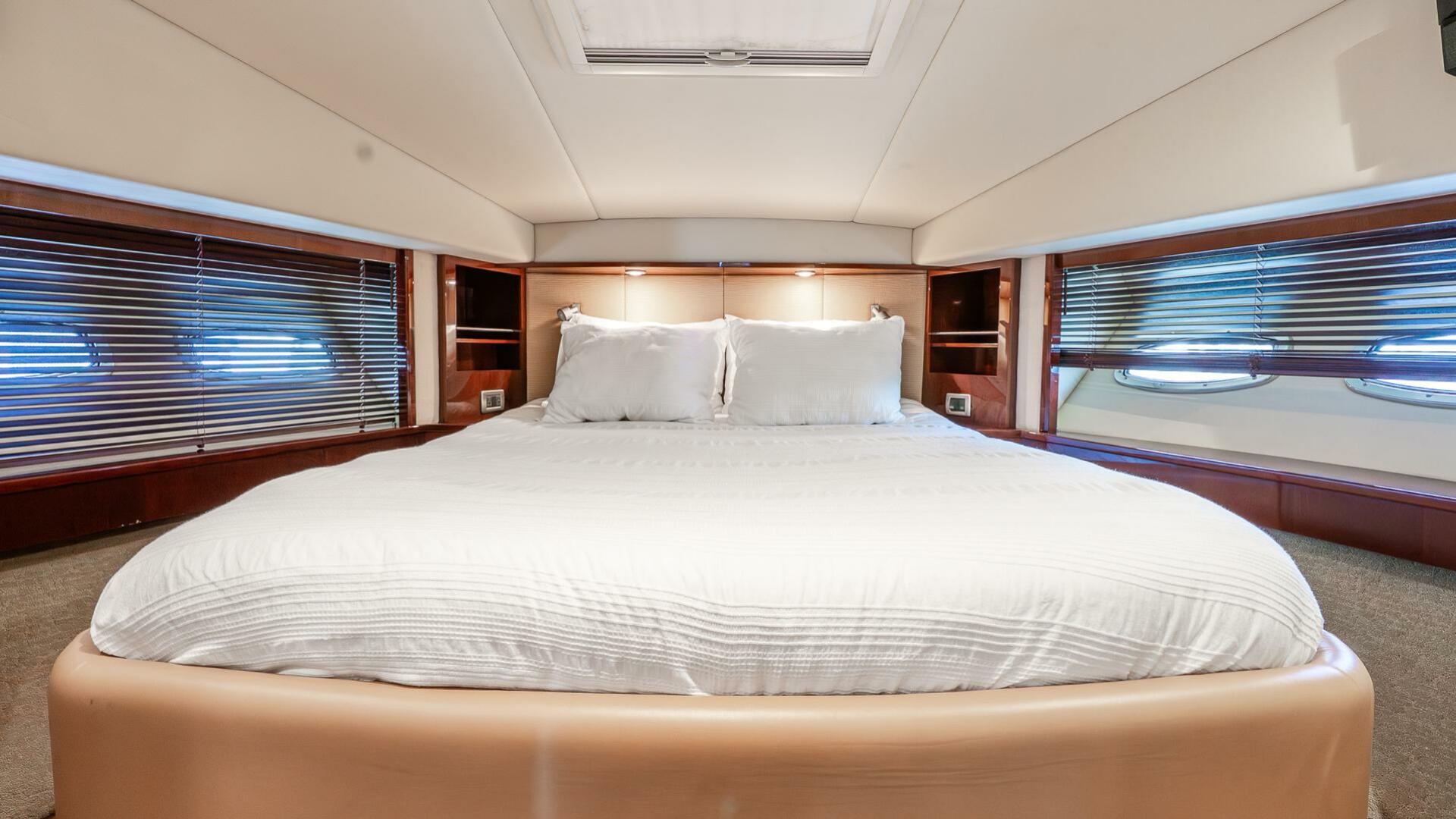 2008 Sea Ray Sundancer 60 - Image 16