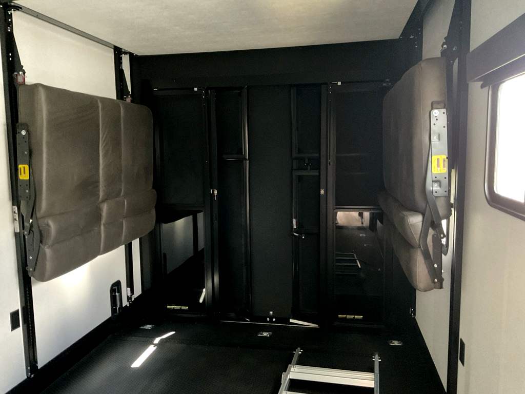 2027 JAYCO SEISMIC 413 - Image 20