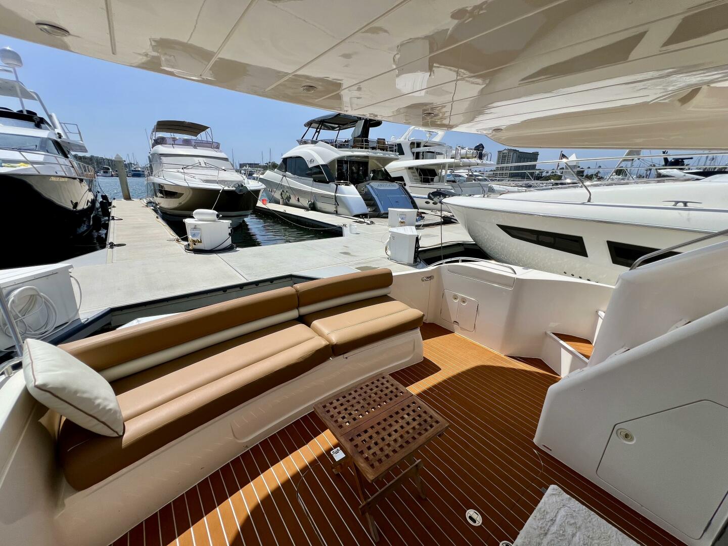 2000 Viking Princess 52 Flybridge - Image 16