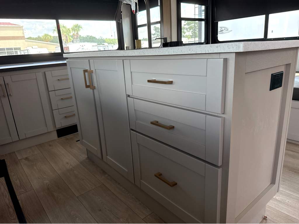 2027 JAYCO JAY FEATHER 27MK - Image 19