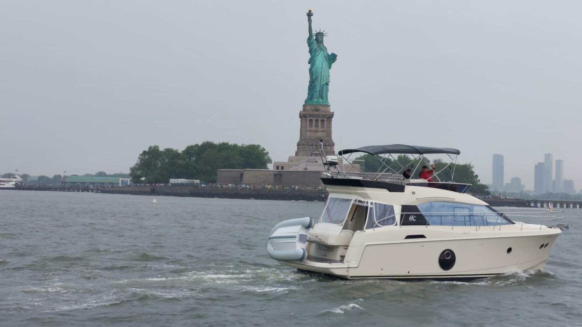 2017 Beneteau Monte Carlo 4 - Image 2