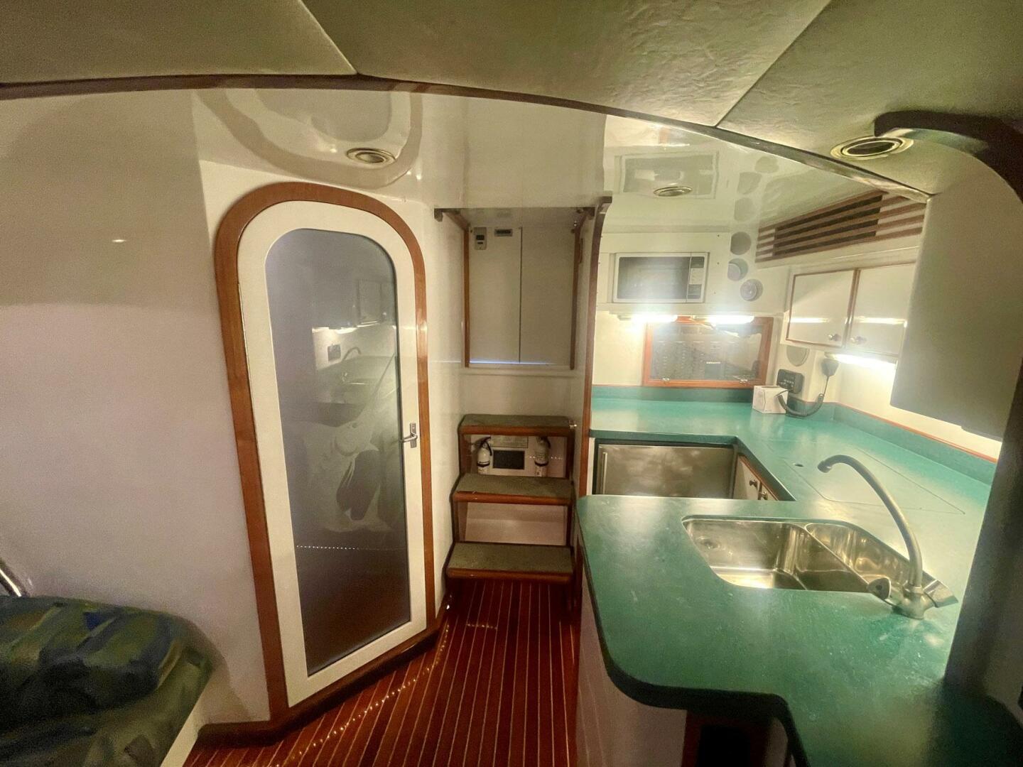 2005 Custom Carolina 40 DeSanti - Image 27