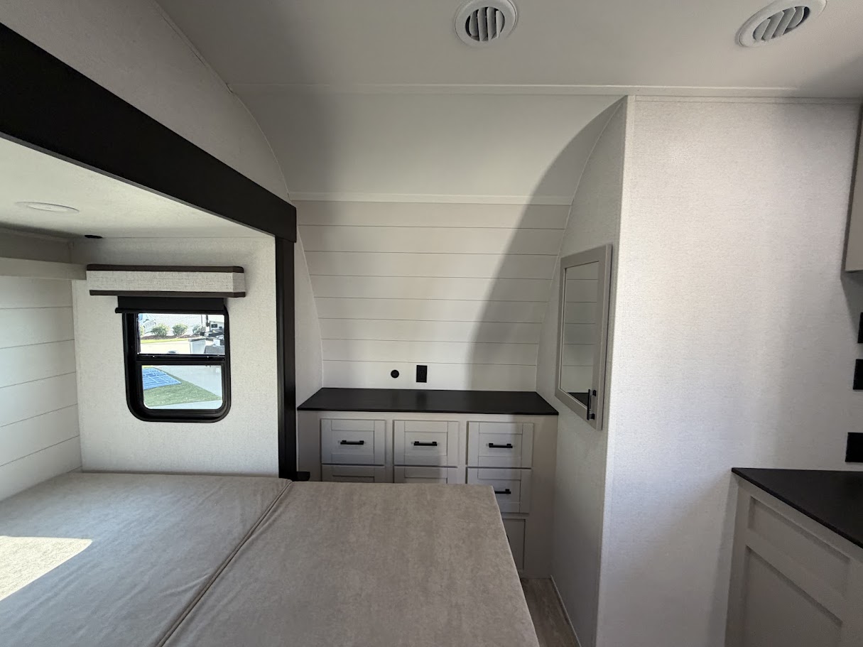 2027 JAYCO SEISMIC 265 - Image 25