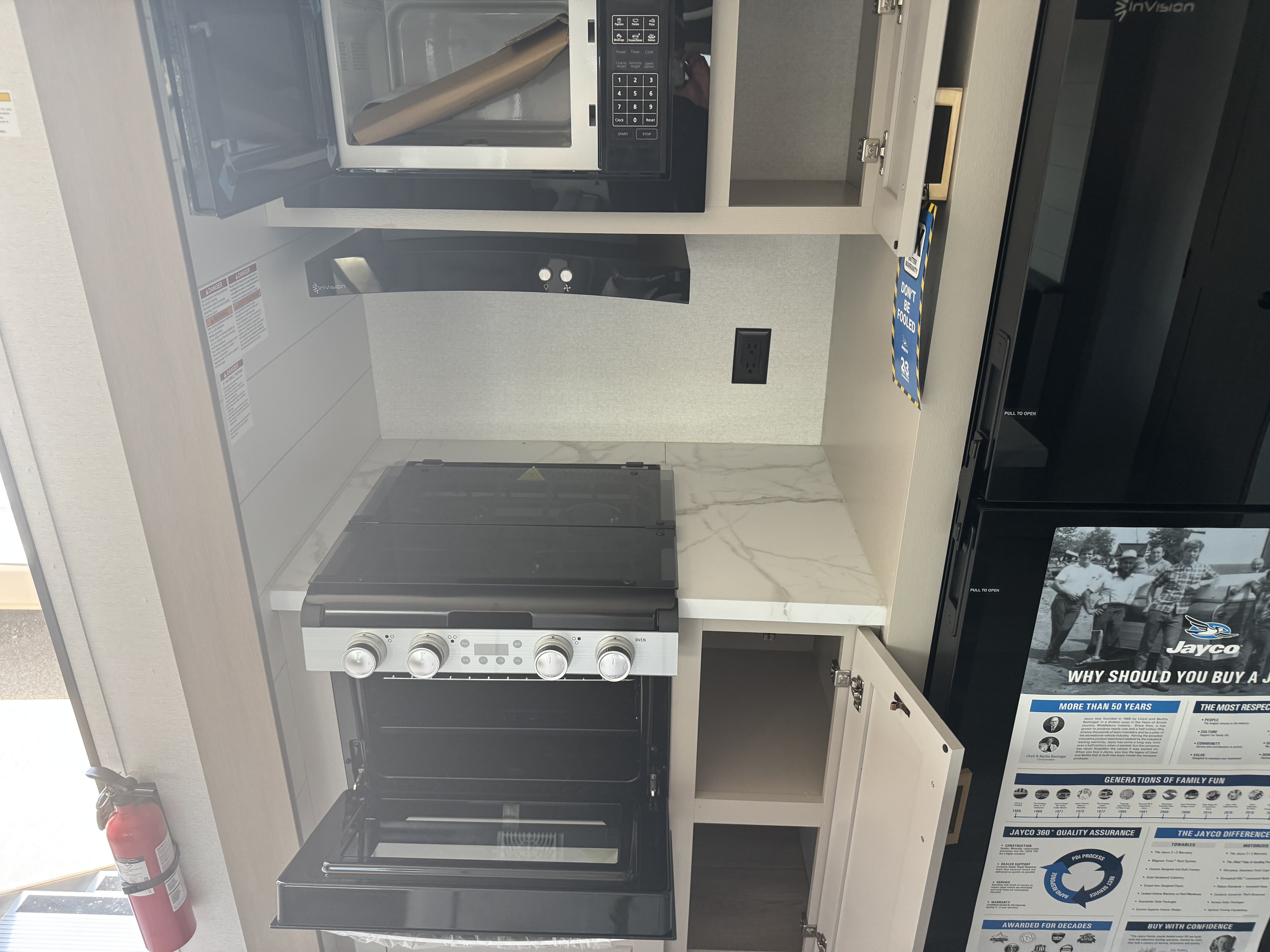 2027 JAYCO JAY FLIGHT 333BTS - Image 18