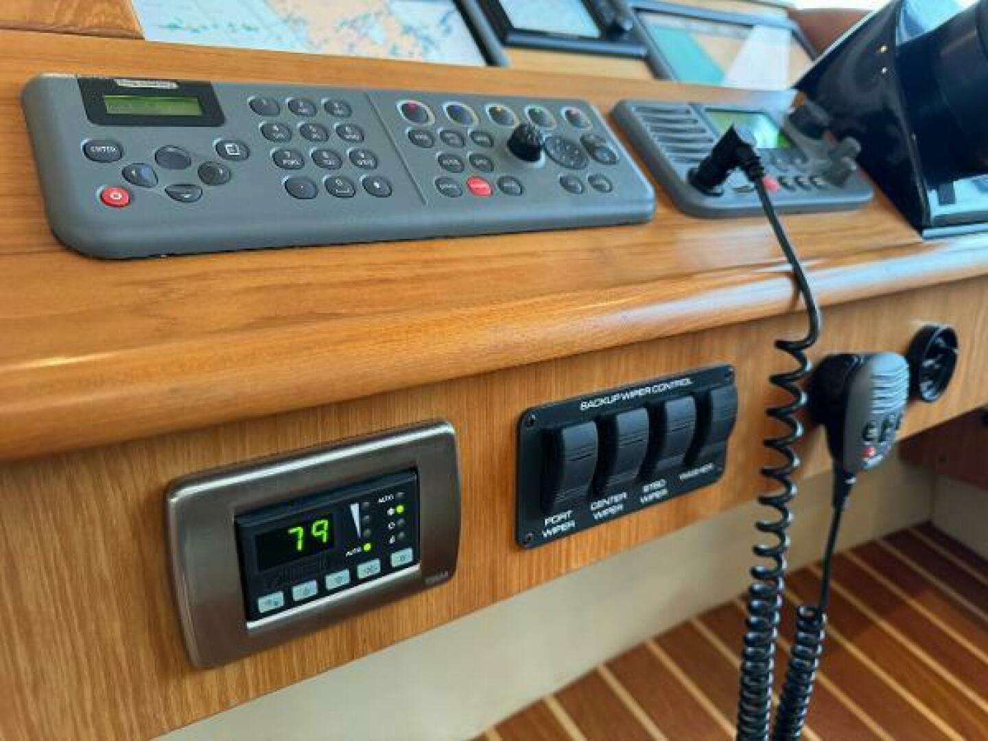 2010 Tiara Yachts 5800 Sovran - Image 27