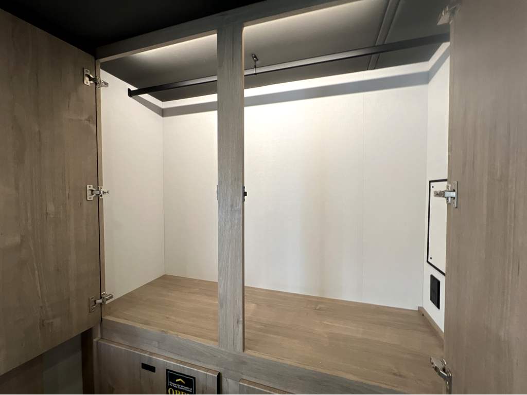 2026 GRAND DESIGN LINEAGE SERIES F 31ZW - Image 21
