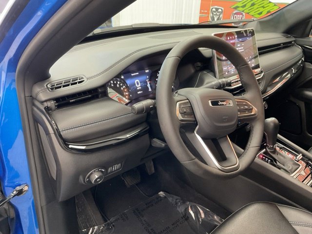 2025 Jeep Compass Limited 4x4 - Image 12