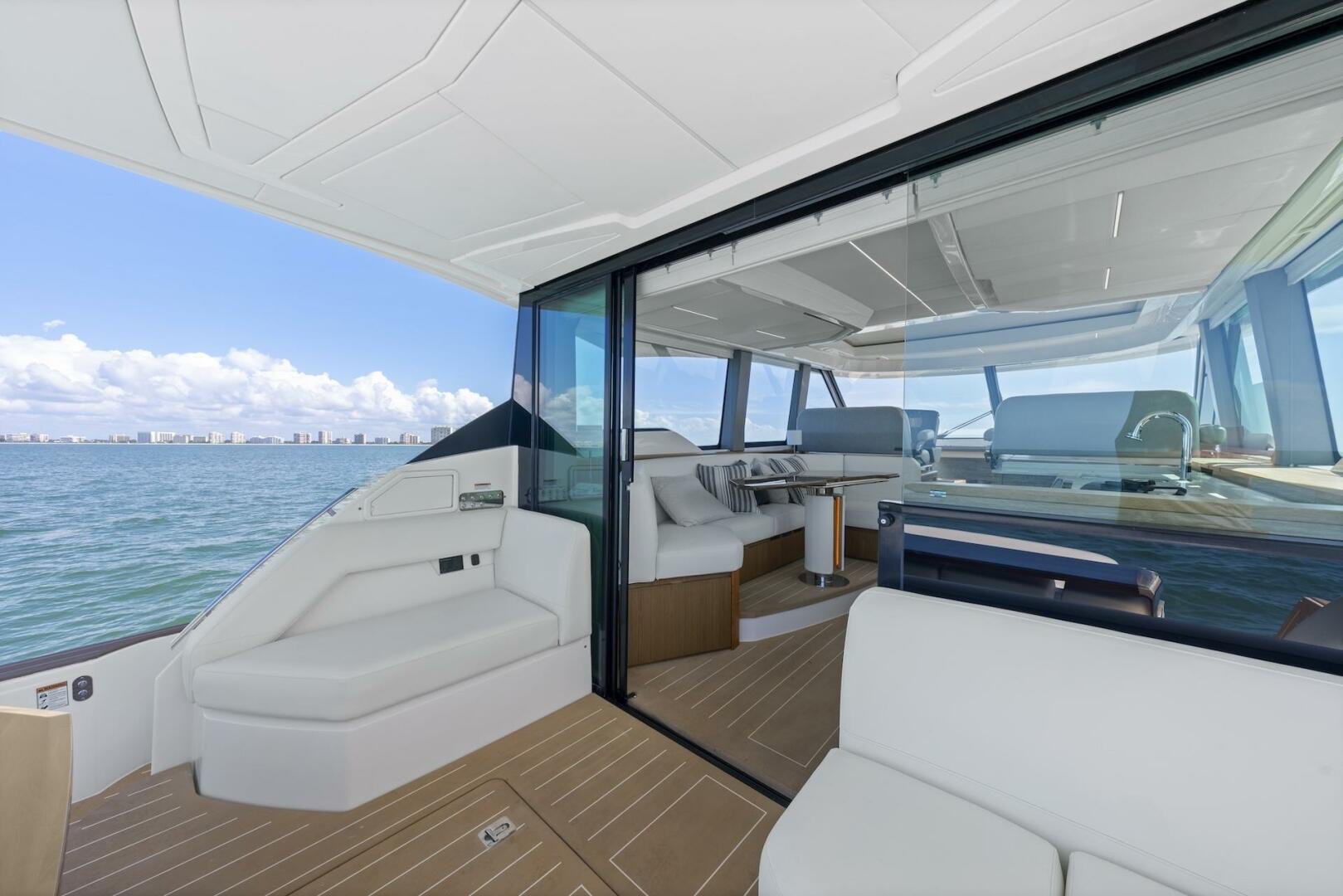 2023 Tiara Yachts EX 60 - Image 34