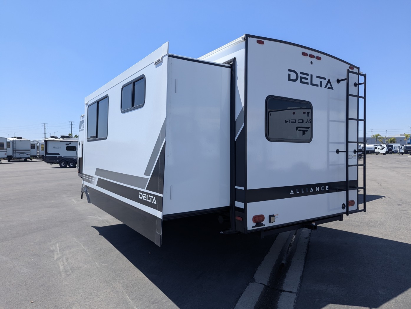 2027 Alliance RV Delta 321BH - Image 3