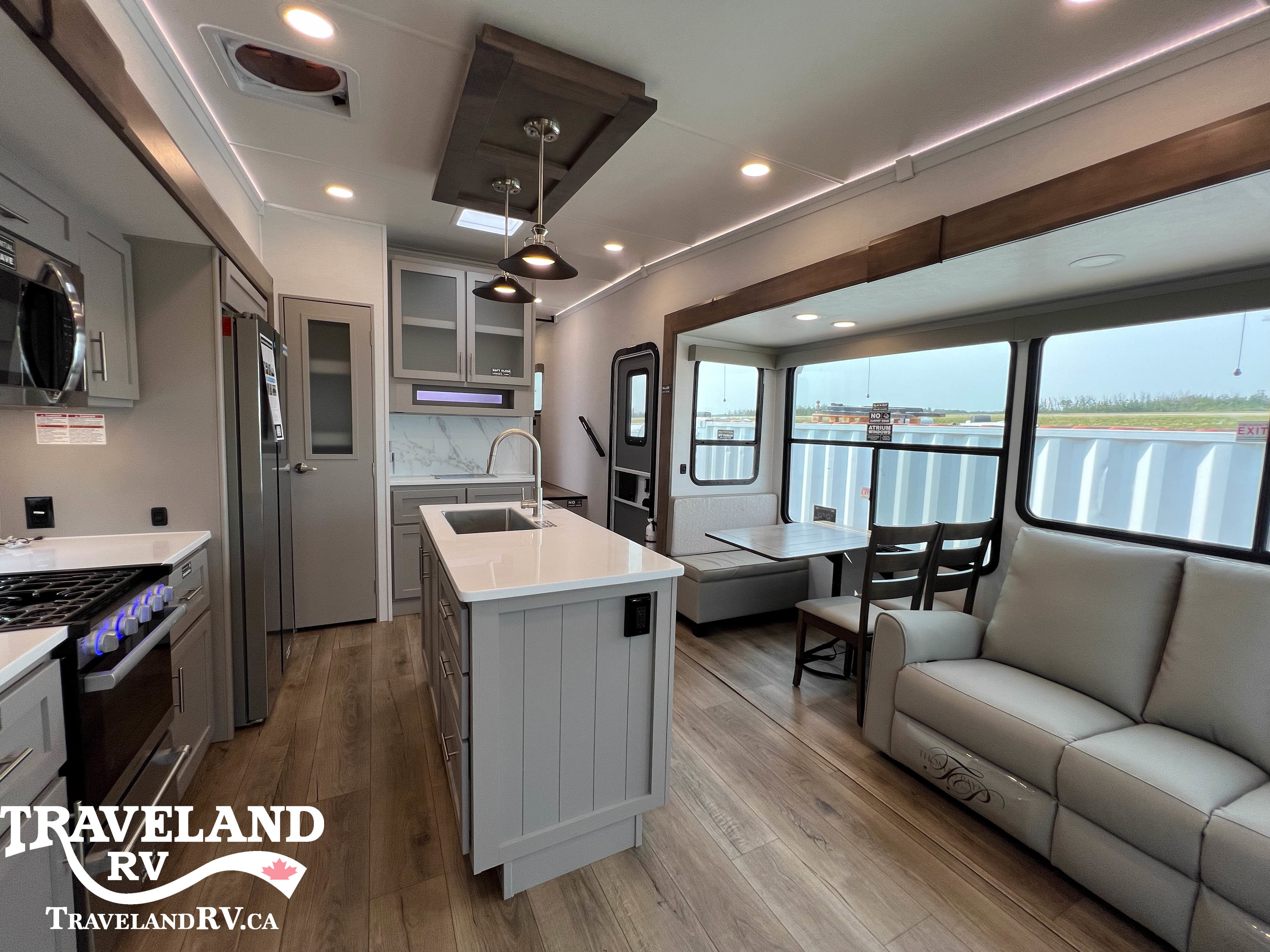 2026 Alliance RV AVENUE 32RLS - Image 4