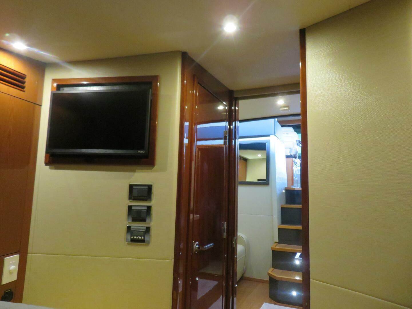 2015 Sea Ray - Image 26