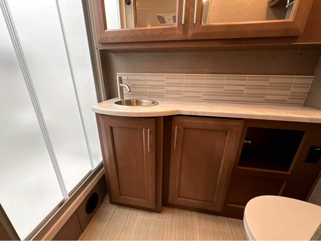 2022 THOR MOTOR COACH MAGNITUDE BT36 - Image 22