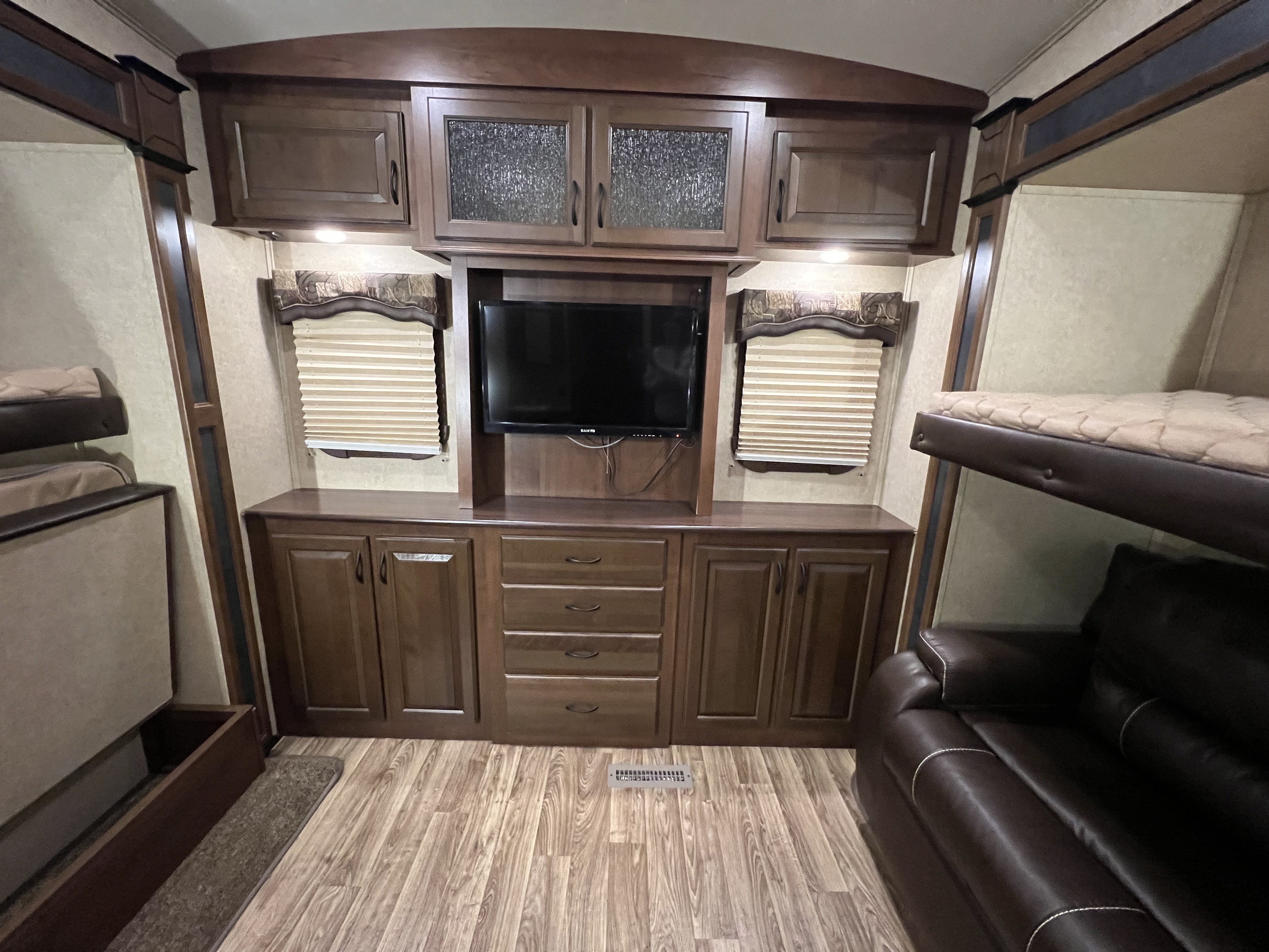 2015 Jayco Eagle Premier 375BHFS - Image 21