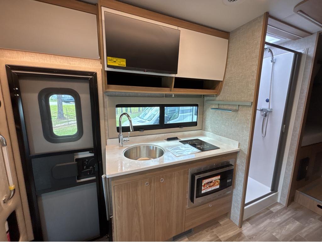 2026 TIFFIN WAYFARER 25 XLW - Image 10