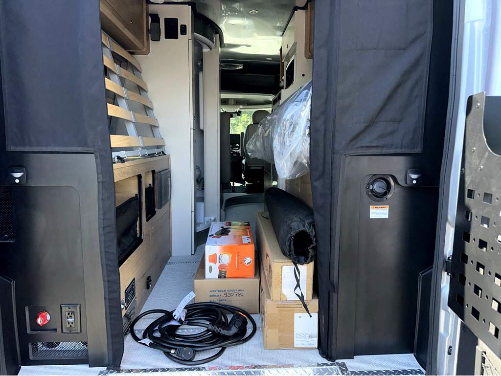 2026 AIRSTREAM RANGELINE - Image 5