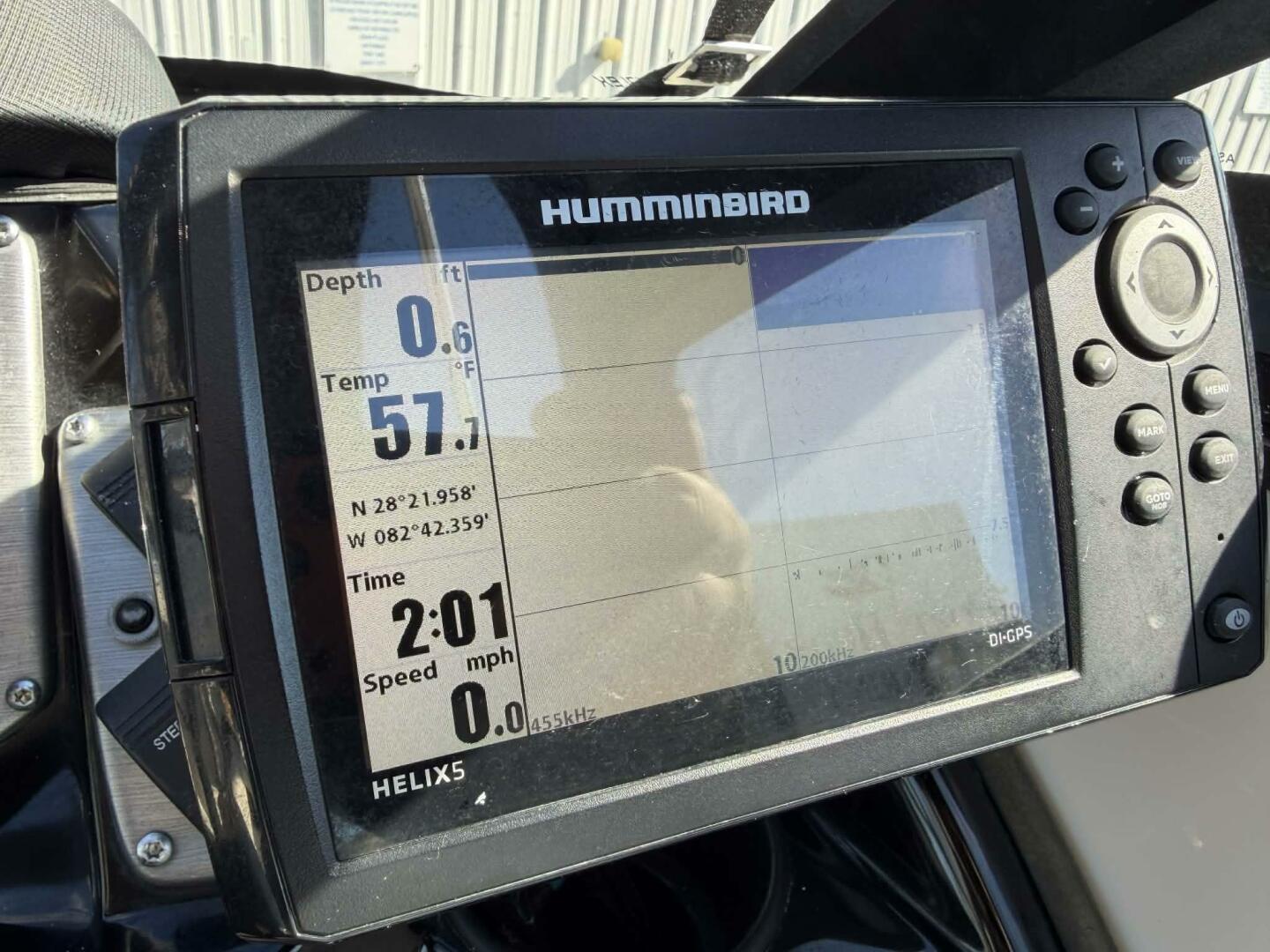 2015 Larson LX 225S IO - Image 21