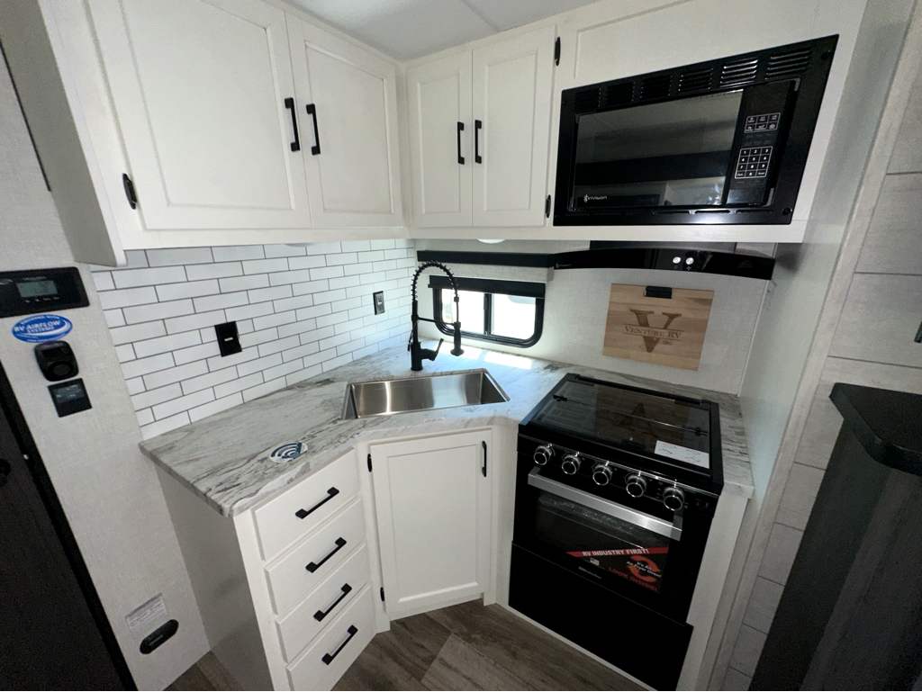 2026 VENTURE RV SPORTTREK 261VBH - Image 11