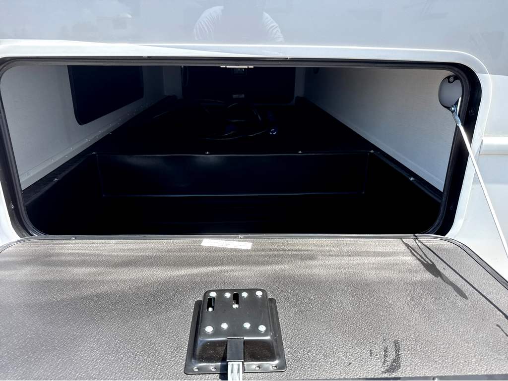 2027 ENTEGRA COACH ODYSSEY 30Z - Image 6